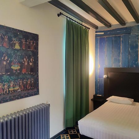 Kolmojen Hotell Sint-Truiden Exteriör bild