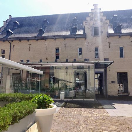 Kolmojen Hotell Sint-Truiden Exteriör bild